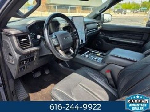 Used 2023 Ford Expedition Max Platinum AWD/4WD image 5