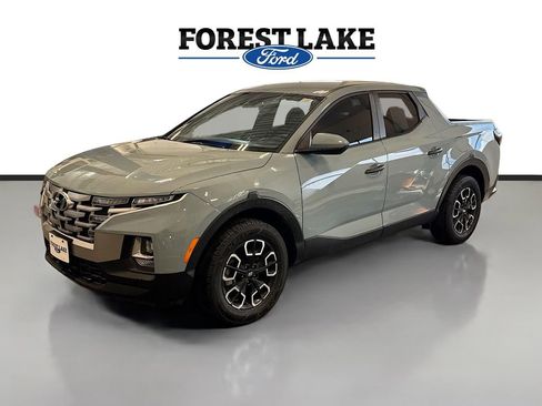 Used 2023 Hyundai Santa Cruz SE image 3