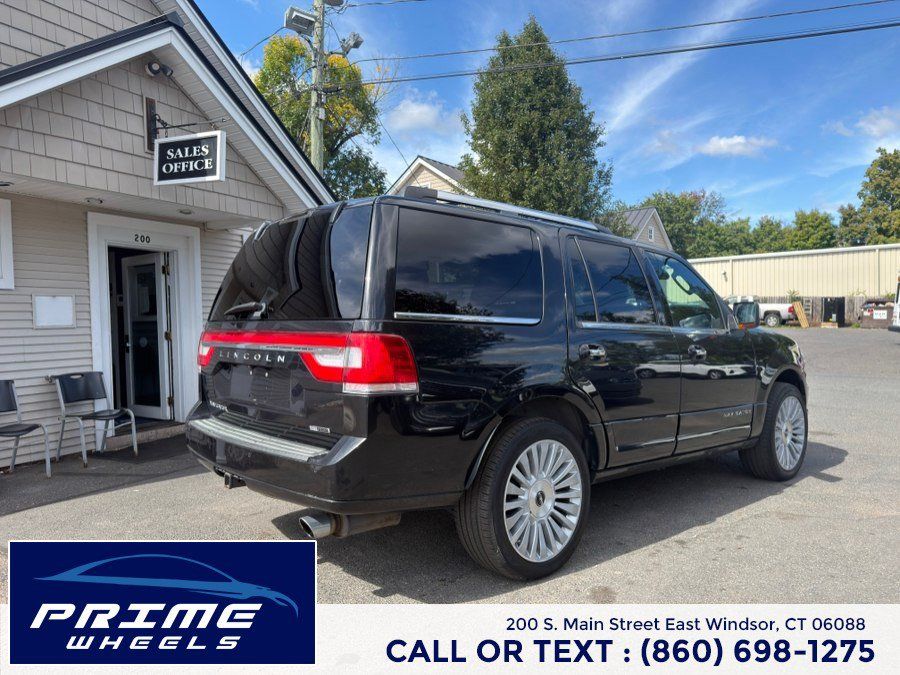 Used 2015 Lincoln Navigator 2WD image 7