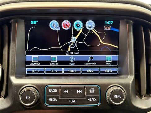 Used 2017 Chevrolet Colorado Z71 image 11