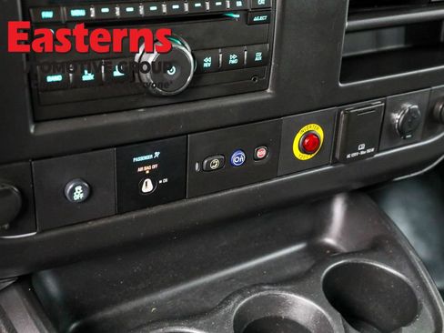 Used 2016 Chevrolet Express 2500 image 20