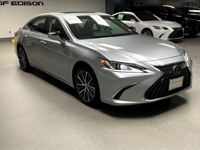 Certified 2025 Lexus ES 350 w/ Premium Package