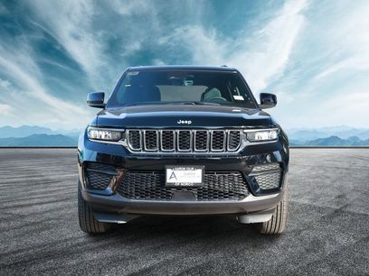 New 2025 Jeep Grand Cherokee Laredo X w/ Trailer Tow Package