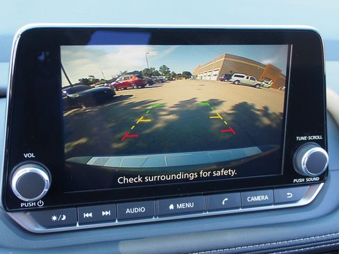 Used 2026 Nissan Rogue SV FWD image 26