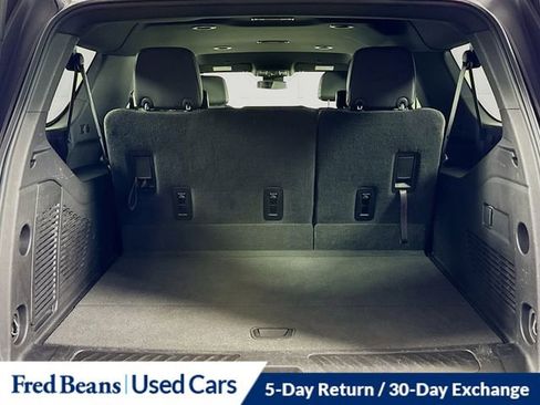 Used 2024 Chevrolet Suburban LT image 29