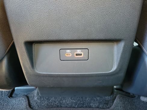 Used 2024 Nissan Frontier SV image 13