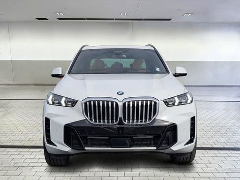 New 2026 BMW X5 xDrive40i w/ M Sport Package image 8