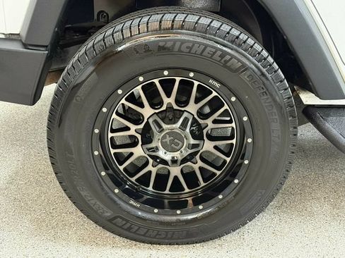 Used 2018 Jeep Wrangler Unlimited Sport S AWD/4WD image 34
