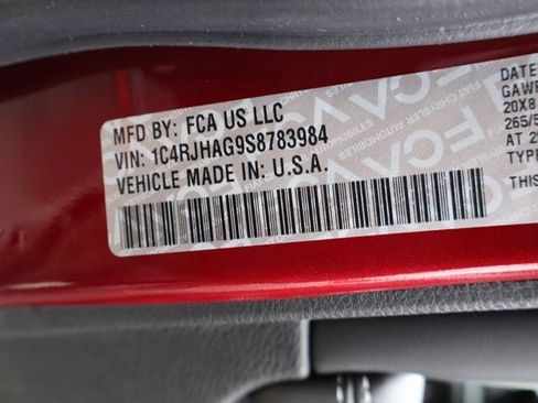 New 2025 Jeep Grand Cherokee Altitude image 43