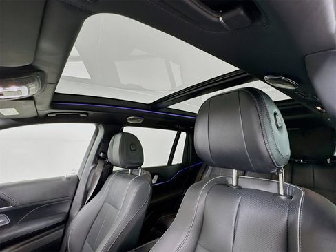 Used 2023 Mercedes-Benz Maybach GLS 600 4MATIC image 24