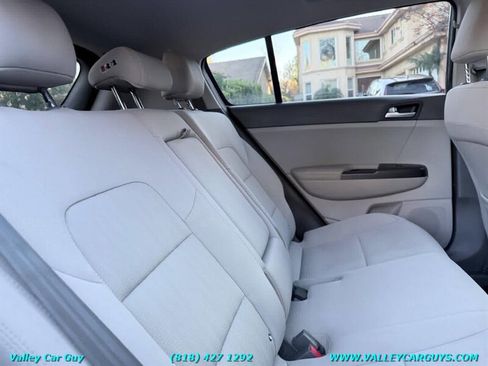 Used 2017 Kia Sportage LX image 19