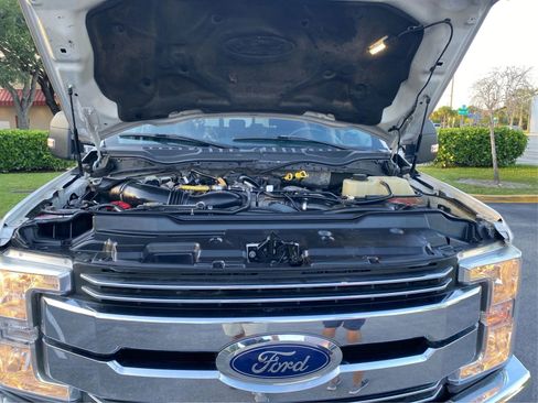 Used 2018 Ford F350 Lariat AWD/4WD image 11