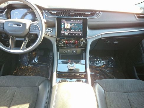 Used 2023 Jeep Grand Cherokee L Laredo AWD/4WD image 16