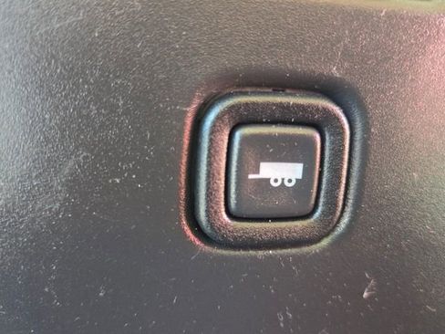 Used 2020 Chevrolet Express 2500 w/ Driver Convenience Package image 25