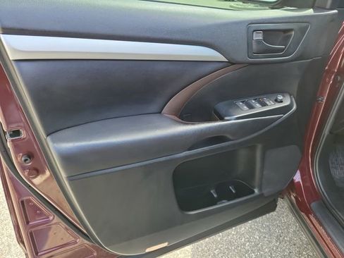 Used 2019 Toyota Highlander Plus image 13