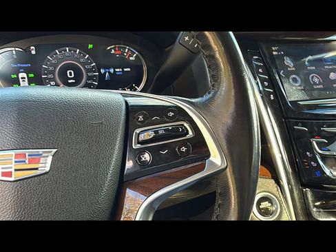 Used 2018 Cadillac Escalade Luxury image 15