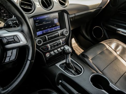 Used 2020 Ford Mustang Premium RWD image 31