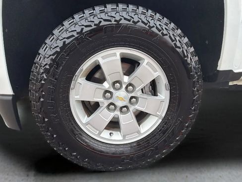 Used 2019 Chevrolet Colorado W/T w/ WT Convenience Package image 9