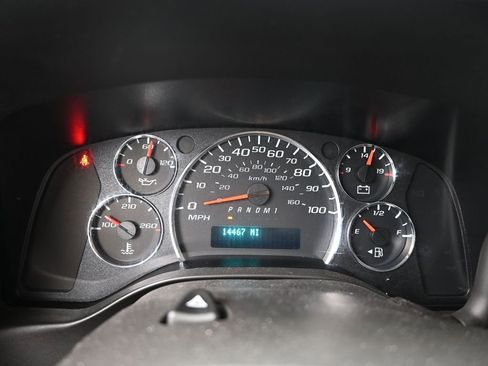 Used 2024 Chevrolet Express 2500 w/ Driver Convenience Package image 26