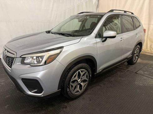 Used 2020 Subaru Forester Premium image 6