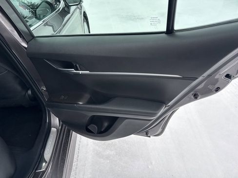 Used 2023 Toyota Camry SE image 36