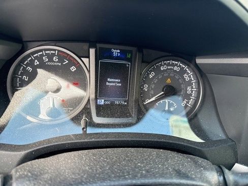 Used 2023 Toyota Tacoma TRD Sport image 7