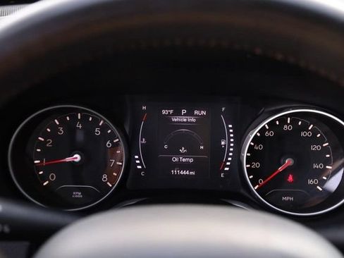 Used 2018 Jeep Compass Latitude FWD image 13