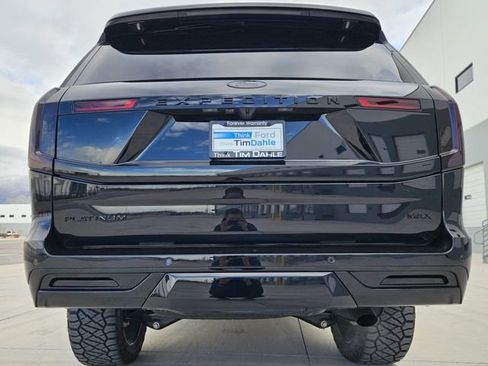 New 2025 Ford Expedition Max Platinum w/ Stealth Appearance Package image 4