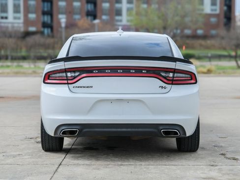Used 2017 Dodge Charger R/T w/ Blacktop Package image 18