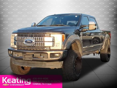 Used 2017 Ford F250 Platinum w/ Platinum Ultimate Package AWD/4WD image 8