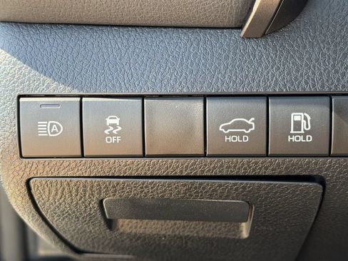 Used 2024 Toyota Camry SE FWD image 24