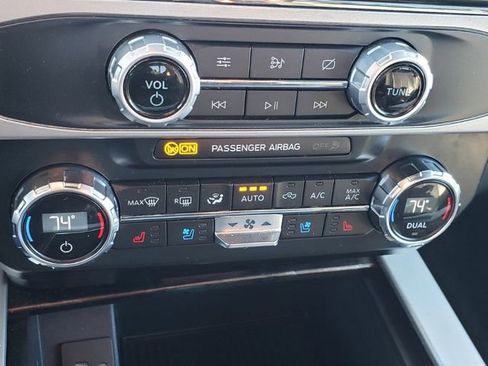 Used 2022 Ford F250 Lariat w/ Lariat Value Package AWD/4WD image 19