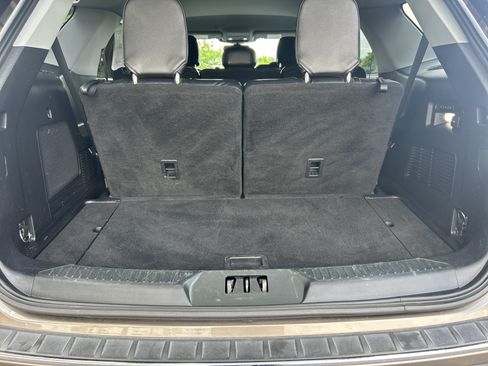 Used 2021 Ford Explorer Limited w/ Equipment Group 301A RWD image 30