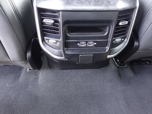 Used 2019 RAM 1500 Big Horn AWD/4WD image 39