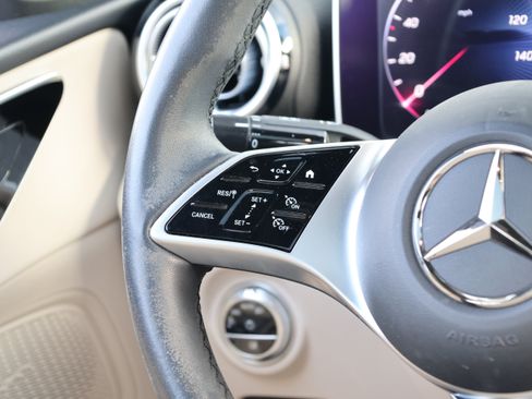 Used 2023 Mercedes-Benz C 300 Sedan image 18