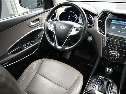 Used 2017 Hyundai Santa Fe Limited image 23