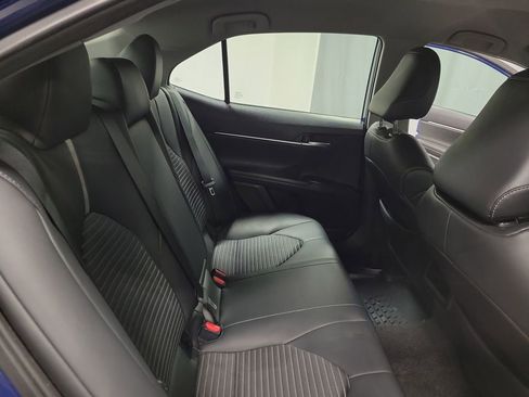 Used 2024 Toyota Camry SE image 21