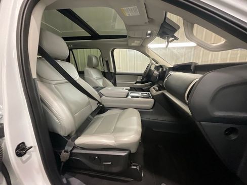 Used 2025 Ford Expedition Active AWD/4WD image 15