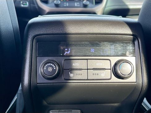 Used 2023 GMC Acadia Denali w/ Denali Technology Package FWD image 27