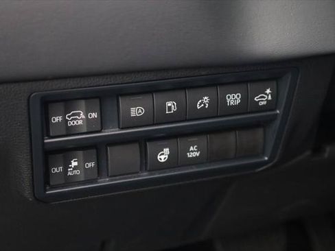Certified 2025 Toyota Sequoia Platinum AWD/4WD image 12