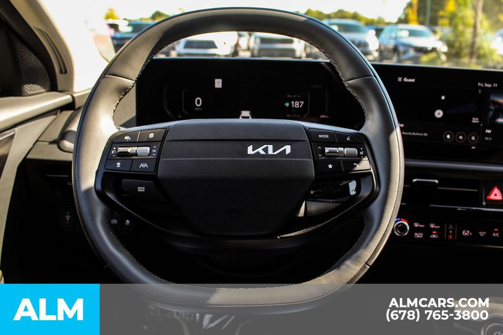 Used 2025 Kia EV6 Light RWD image 23