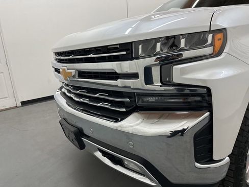 Used 2021 Chevrolet Silverado 1500 LTZ w/ LTZ Premium Package AWD/4WD image 17