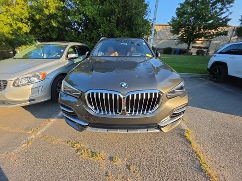 Used 2022 BMW X5 xDrive40i w/ Premium Package AWD/4WD image 5
