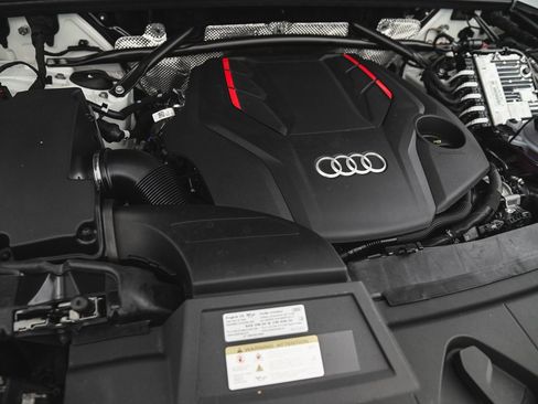 Used 2025 Audi SQ5 Premium Plus w/ Premium Plus Package image 34