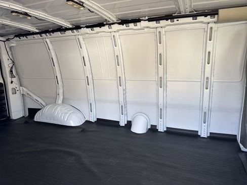 New 2025 GMC Savana 2500 w/ Driver Convenience Package image 21