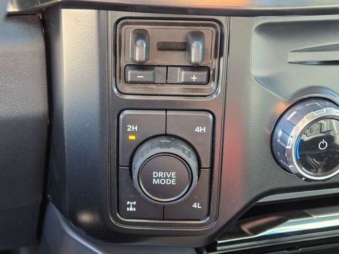 New 2026 Ford F250 Lariat w/ Black Appearance Package image 16