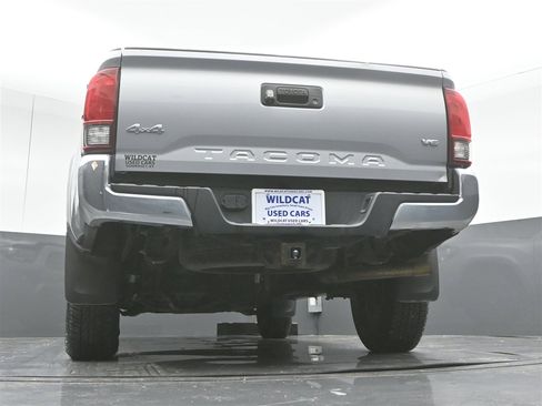 Used 2018 Toyota Tacoma SR5 image 34