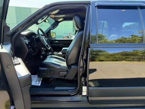 Used 2017 Ford Expedition EL XL w/ Equipment Group 101A image 23