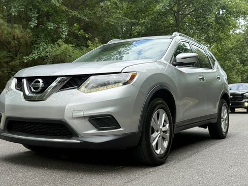 Used 2016 Nissan Rogue SV w/ SV Premium Package AWD/4WD image 1