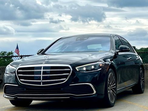 Used 2024 Mercedes-Benz S 580e 4MATIC Sedan image 4